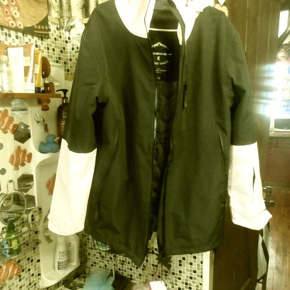Brand spankin new cosone jacket with tags - Picture 2 of 3
